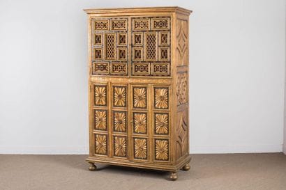Armoire à quatre portes en bois laqué et...
