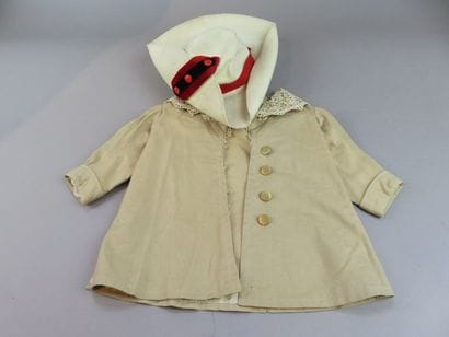 Manteau et chapeau d'époque 1900

Taille...