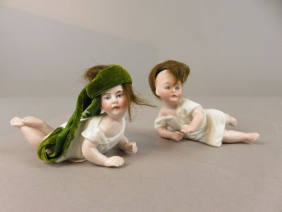 Couple de poupées Piano en biscuit