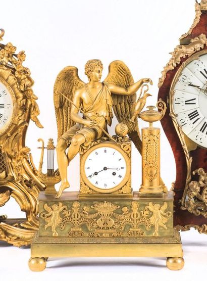 Importante pendule en bronze doré, le mouvement...