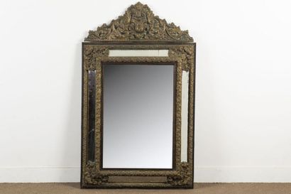 Grand miroir à parecloses à encadrement de...