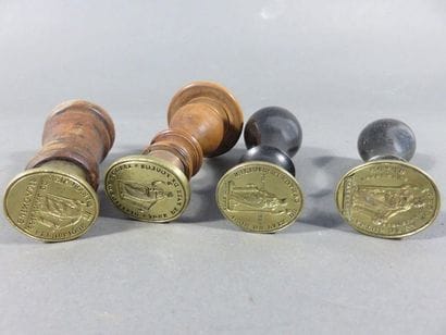 Quatre cachets à cire en laiton, de tribunal...