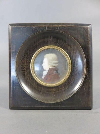 Miniature ronde. « Jeune homme de qualité...