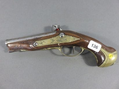 Petit pistolet à silex d’officier. Canon...