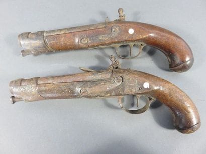 Paire de pistolets de gendarmerie de fabrication...