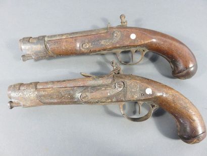 Paire de pistolets de gendarmerie de fabrication...