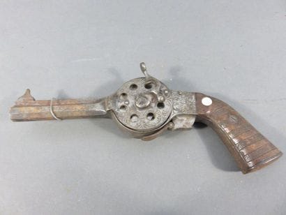 Pistolet revolver Noël et Guery dit Rotorevolver,...
