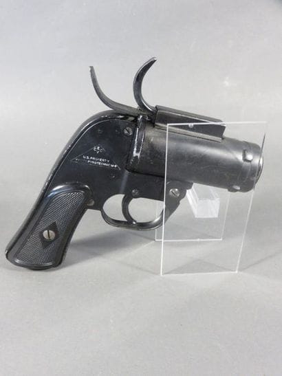 Etats-Unis. AN – M 8. Pistolet signaleur...