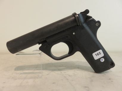 Suisse. Heckler & Koch P 2 A1. Pistolet signaleur...