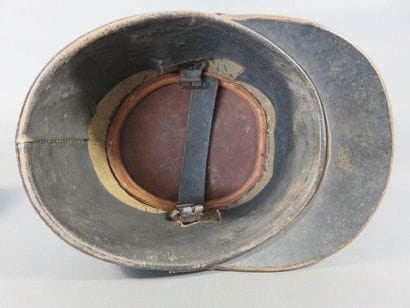 Shako d’élève officier de l’ESM Saint Cyr....