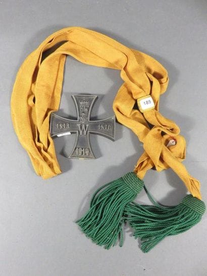 Ceinture écharpe étrangère, probablement...