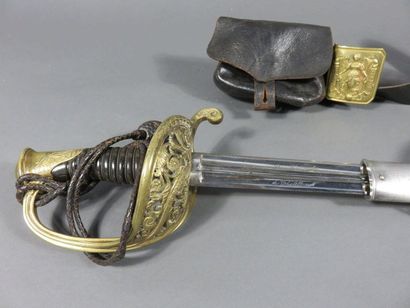 Sabre d’officier supérieur. Poignée en corne....