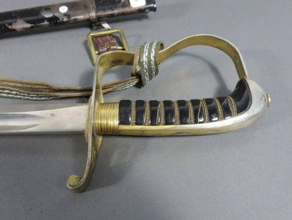 Sabre d’officier bavarois. Poignée vernis...