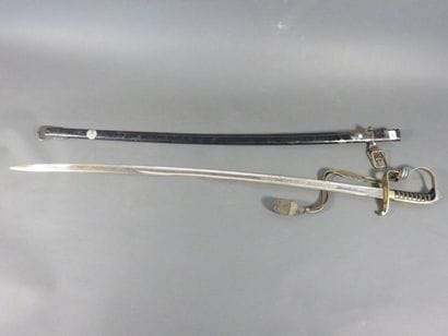 Sabre d’officier bavarois. Poignée vernis...