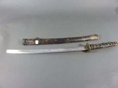 Sabre Katana indochinois. Poignée recouverte...