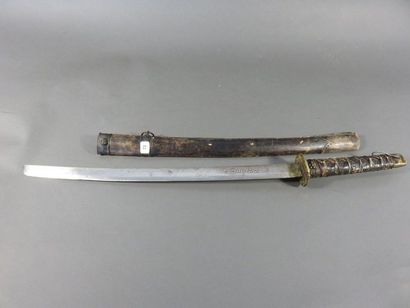 Sabre Katana indochinois. Poignée recouverte...