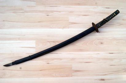 Sabre Katana indochinois. Poignée recouverte...