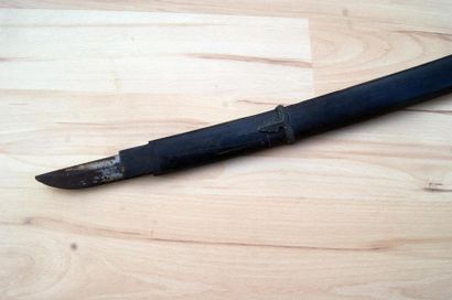 Sabre Katana indochinois. Poignée recouverte...