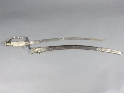 Sabre d’enfant au modèle des sabres d’officiers...