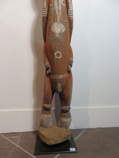 Figure d’ancêtre représentant un personnage...