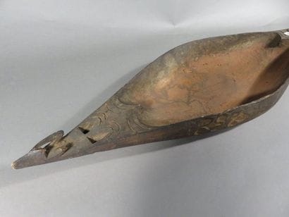 Coupe. Bois tendre. Longueur : 77 cm. Nouvelle...