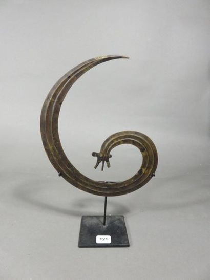 Ornement de turban sanggori spiralé et nervuré....