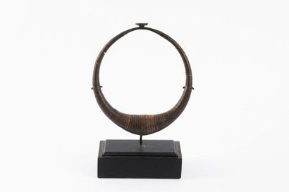 Collier kalabuhu. composé de disques de noix...