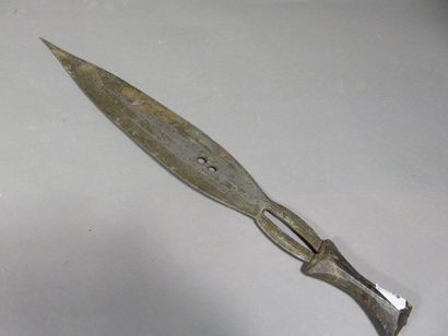 Couteau présentant sur la partie haute un...
