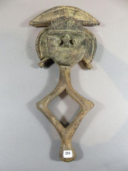 Figure de reliquaire. Ame de bois plaquée...