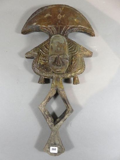 Figure de reliquaire. Ame de bois plaquée...