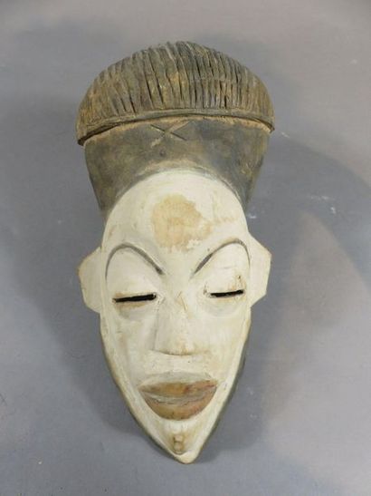 Masque facial Okuyi, portrait de jeune fille....