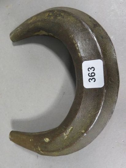 Torque. Bronze. Longueur : 15 cm. Gabon,...