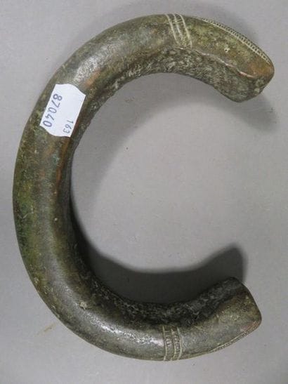 Torque. Bronze. Longueur : 20 cm. Gabon,...