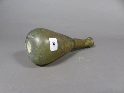 Balsamaire à panse piriforme. Verre. Hauteur :...
