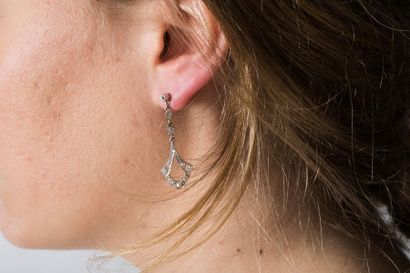 Paire de boucles d’oreilles pendantes en...