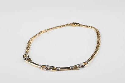 Collier en or jaune, maille anglaise, ornée...