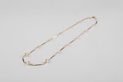 Collier en or jaune, maille gourmette et...