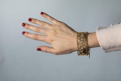 Bracelet manchette filigrane, en or jaune...