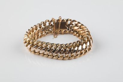Bracelet maille américaine en or jaune, fermoir...
