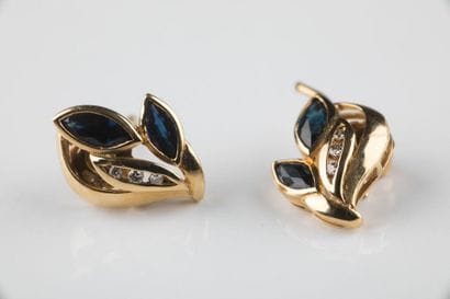 Paire de boucles d’oreilles en or jaune au...
