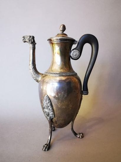 CAFETIERE en argent. PARIS OU PROVINCE, orfèvre...