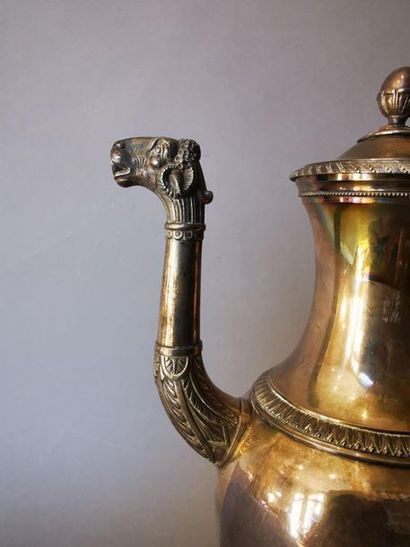 CAFETIERE en argent. PARIS OU PROVINCE, orfèvre...