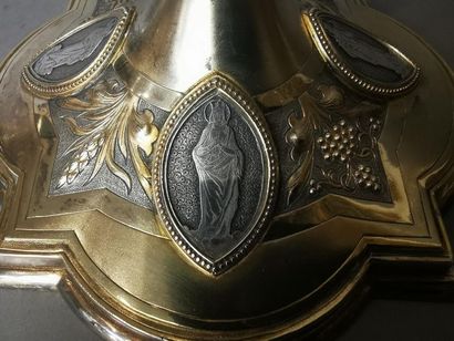 CALICE ET PATENE en argent et argent doré....