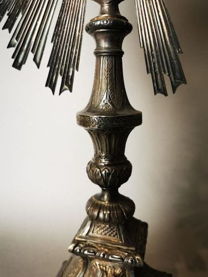 OSTENSOIR en argent. PARIS, 1819-1838. Il...