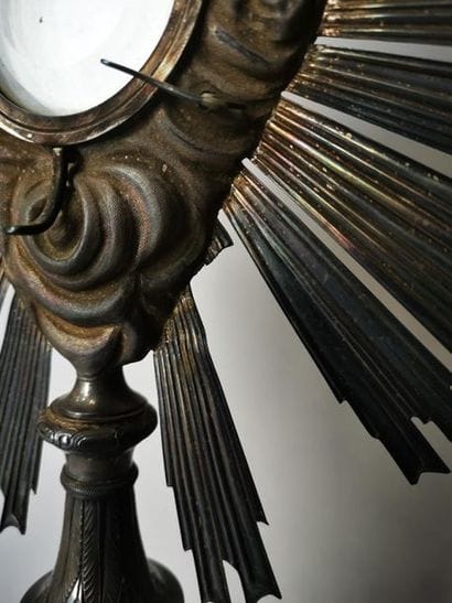OSTENSOIR en argent. PARIS, 1819-1838. Il...