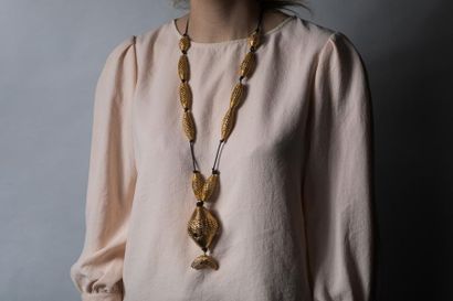 ROSEMARIE - Bijoux Créations

Falbala

Perles...