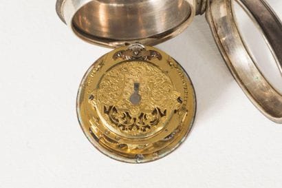 Bel oignon Louis XIV, montre réveil en argent,...