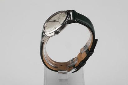 Montre bracelet en acier LIP, N° 218919,...