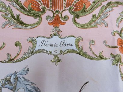 HERMES Paris Made in France

Carré en soie...