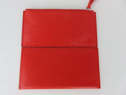 Louis VUITTON

Porte-carte et pochette épi...